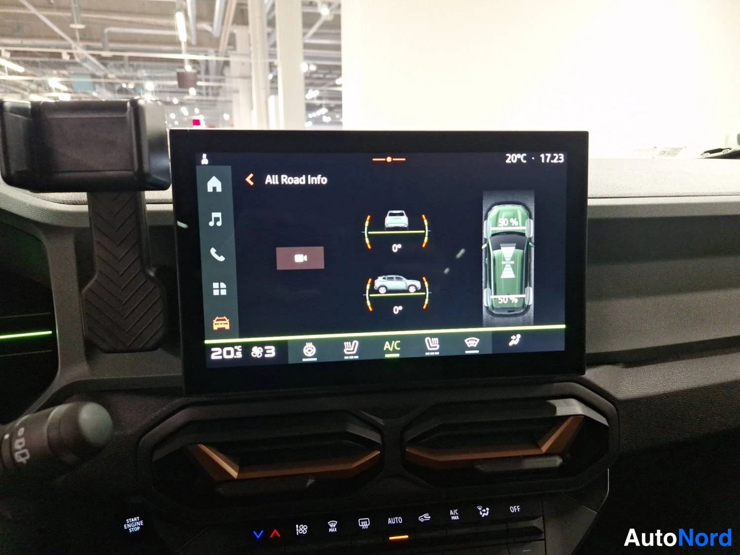 Valkoinen Dacia Duster 2026, kuva 19