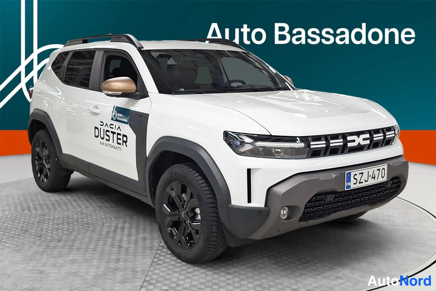 Valkoinen Dacia Duster 2026, etuviisto, keula oikealle, kuva 2