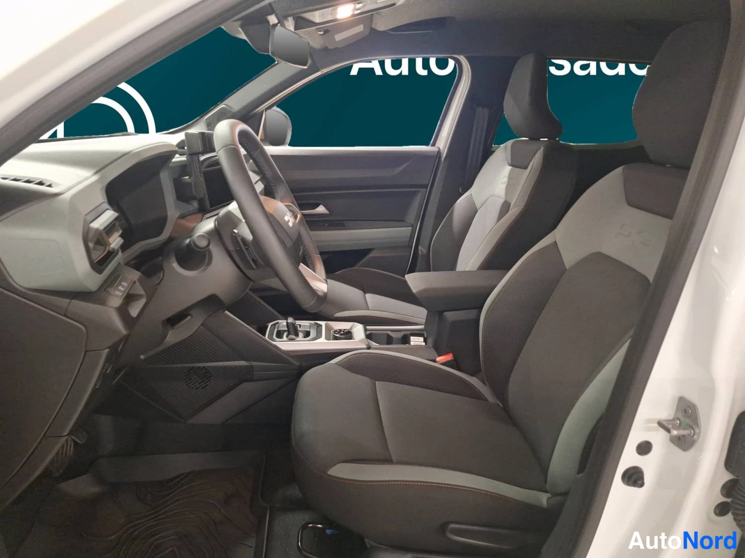 Valkoinen Dacia Duster 2026, kuva 21