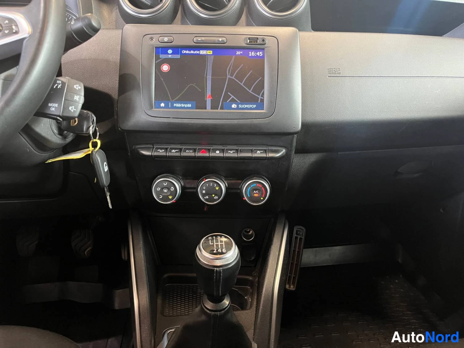 Musta Dacia Duster 2020, kuva 11