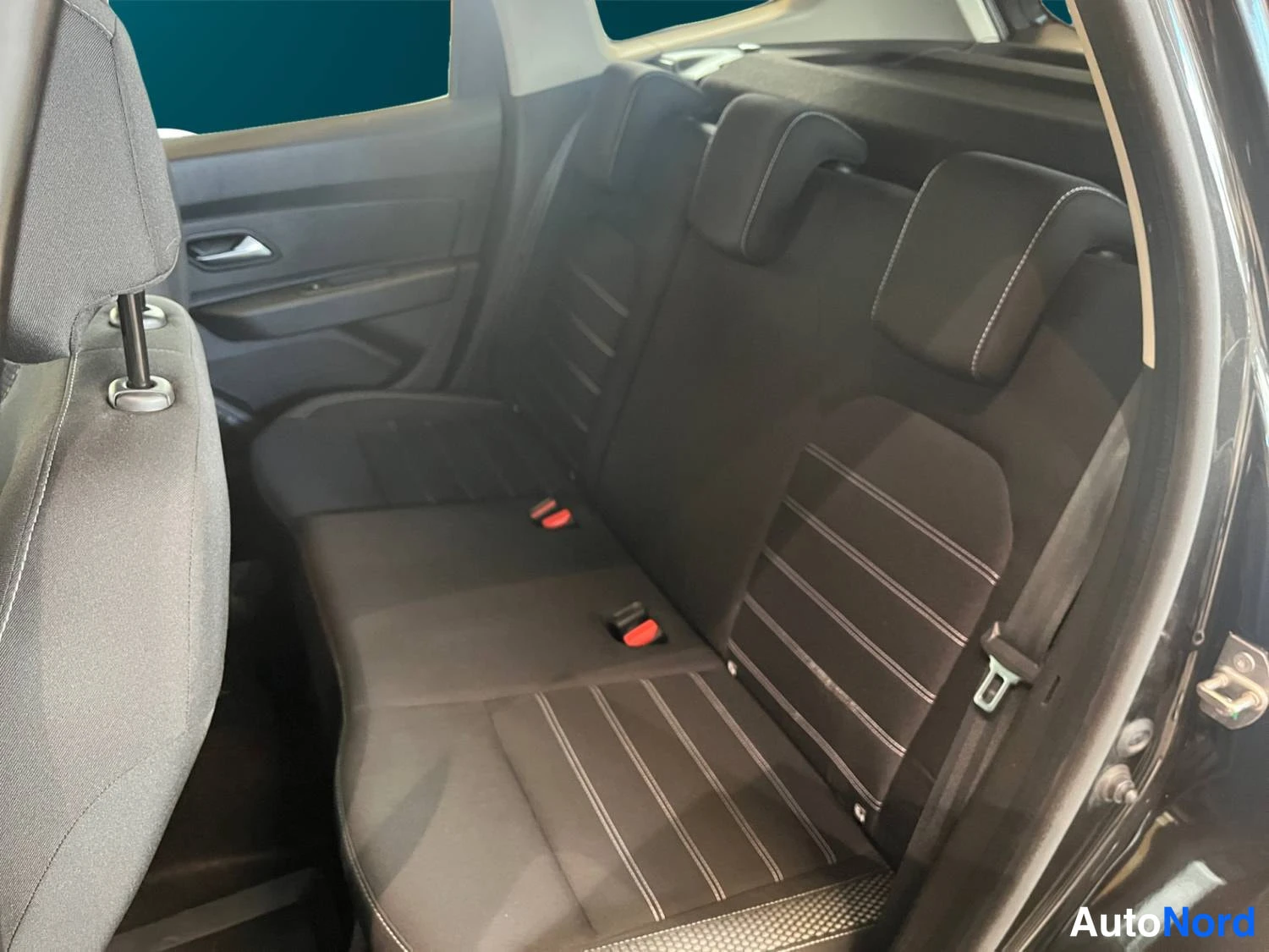 Musta Dacia Duster 2020, kuva 14