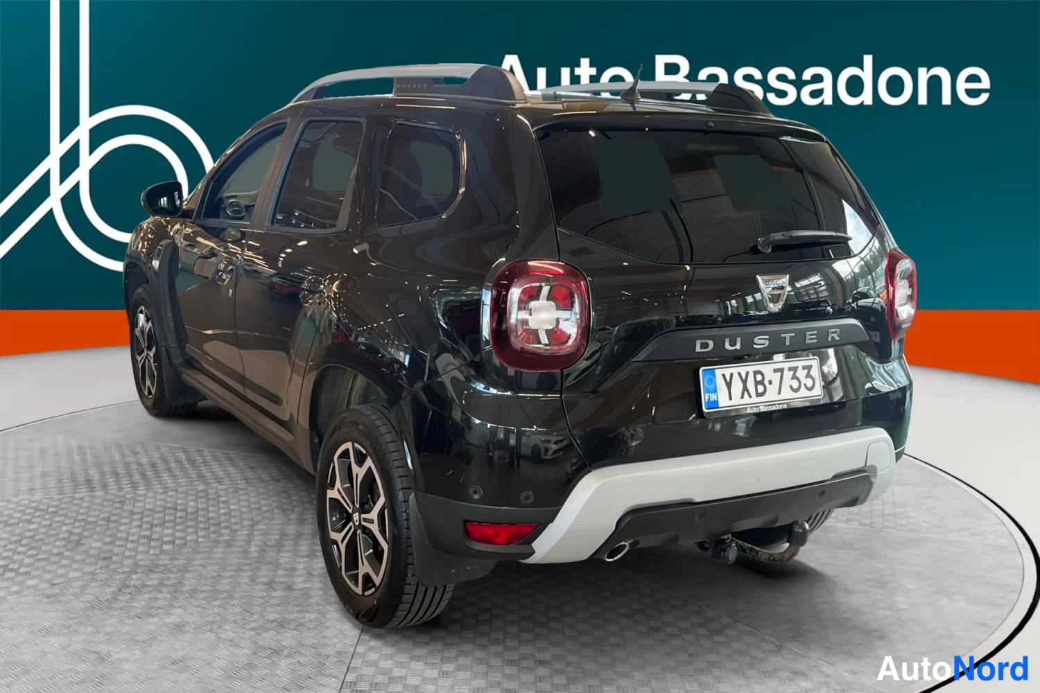Musta Dacia Duster 2020, takaviisto, kuva 6