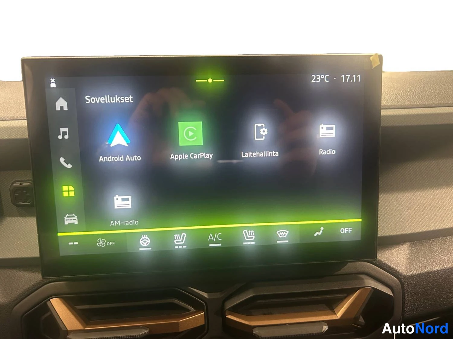 Harmaa Dacia Duster 2026, kuva 18
