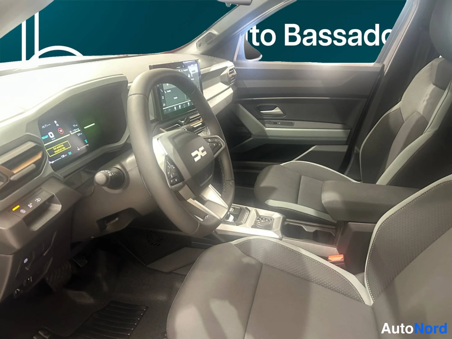 Harmaa Dacia Duster 2026, kuva 15