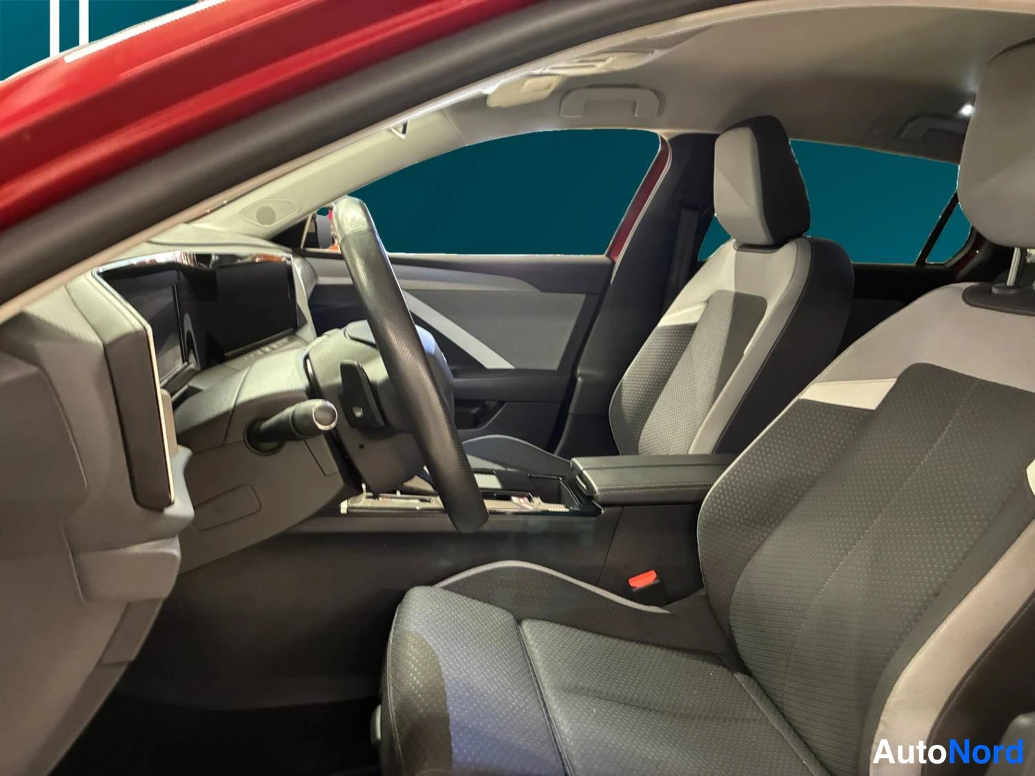 Punainen Opel Astra Sports Tourer 2024, kuva 11