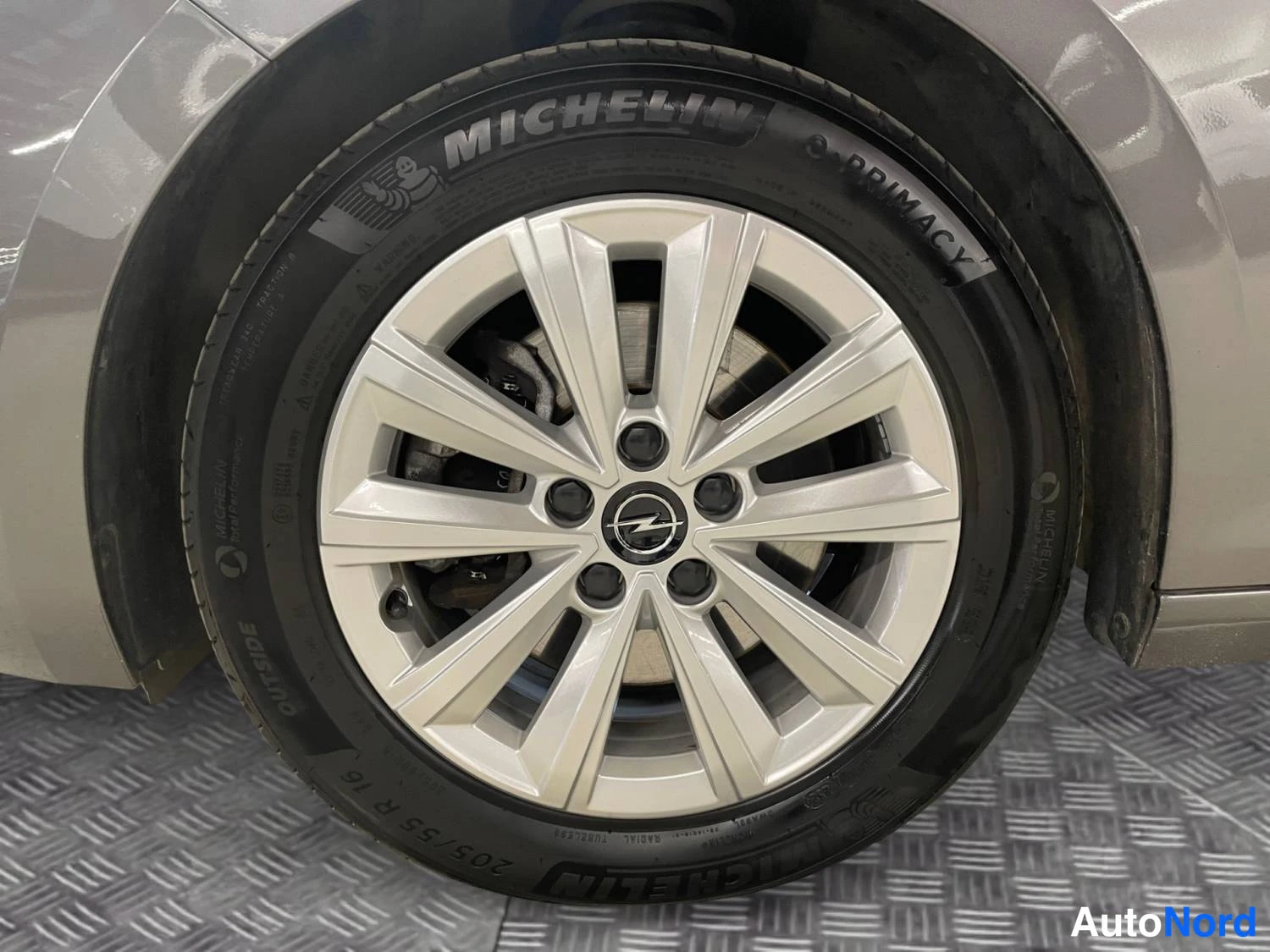 Grå Opel Astra Sports Tourer 2024, bild 7