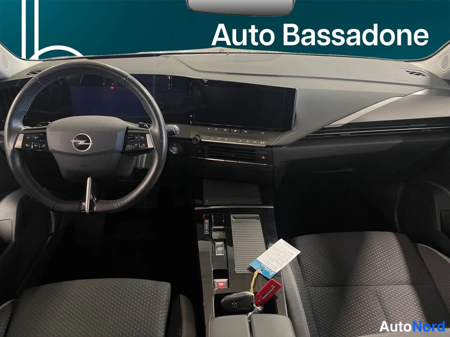 Grå Opel Astra Sports Tourer 2024, bild 16