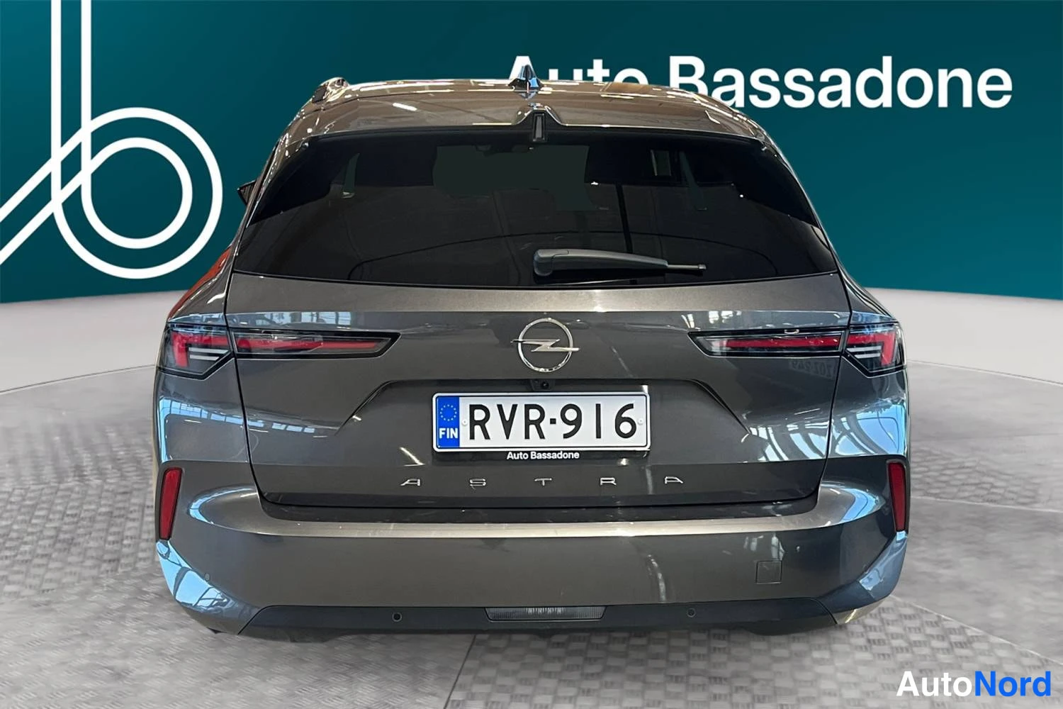 Harmaa Opel Astra 2024, takaa, kuva 8
