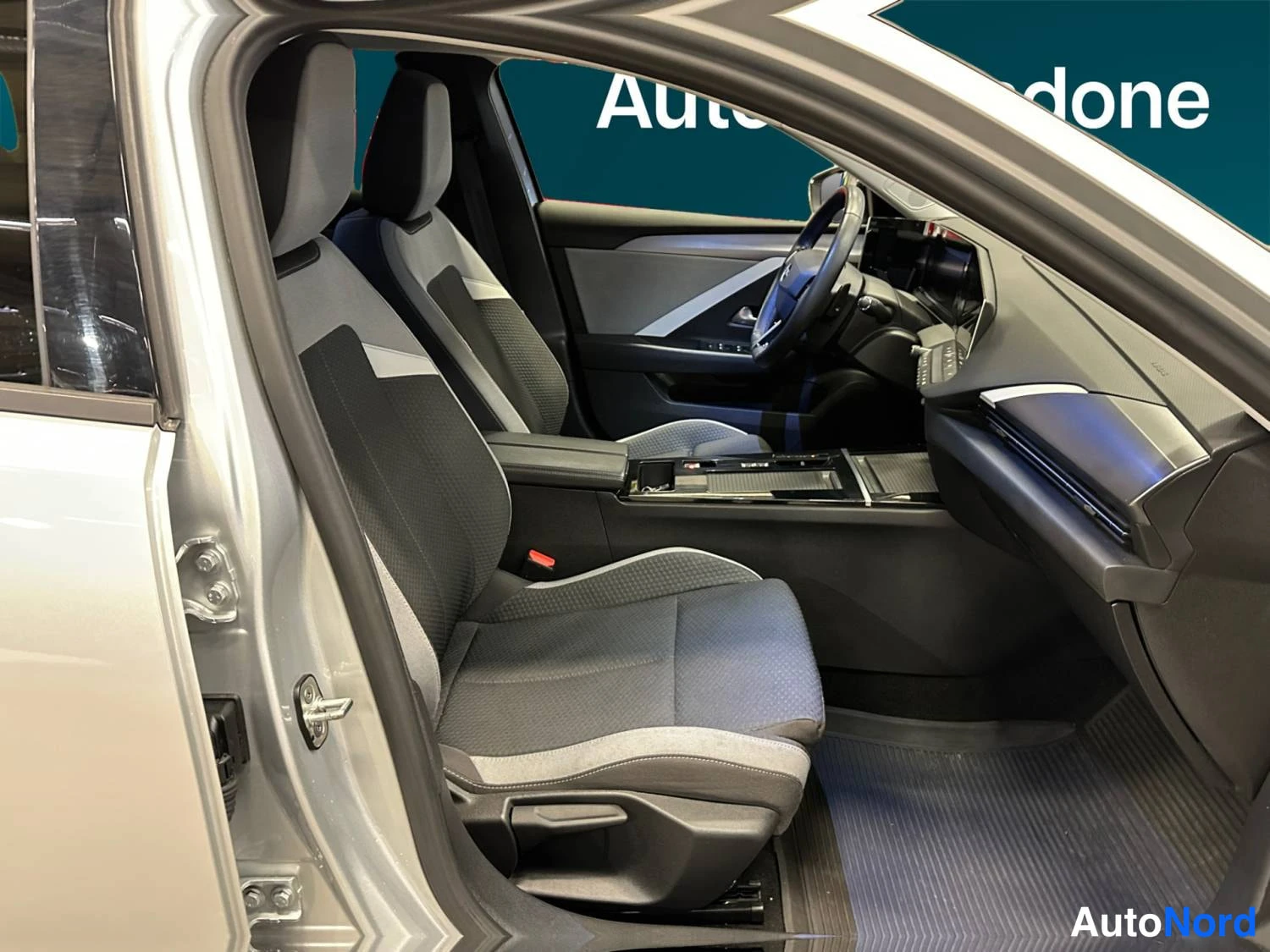Hopea Opel Astra Sports Tourer 2024, kuva 15