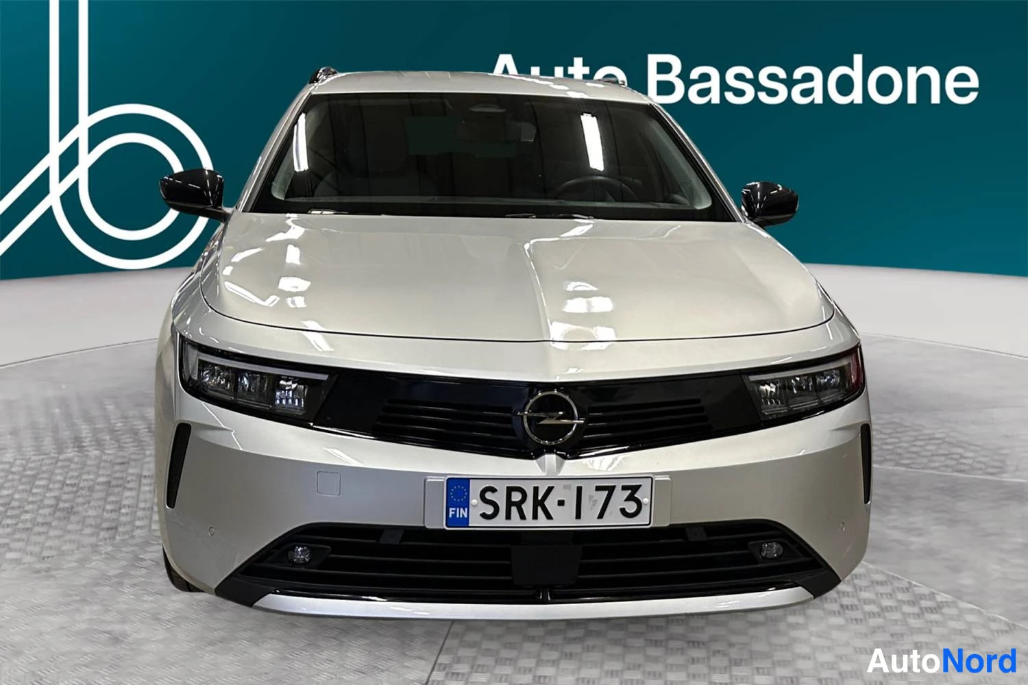 Hopea Opel Astra Sports Tourer 2024, edestä, kuva 3