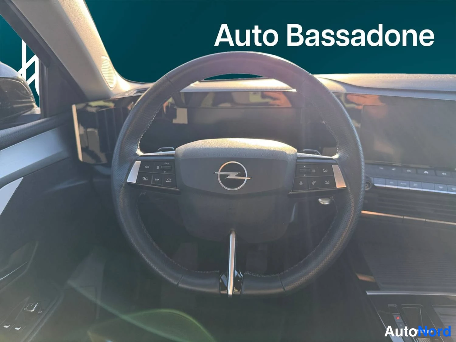 Harmaa Opel Astra Sports Tourer 2024, kuva 23
