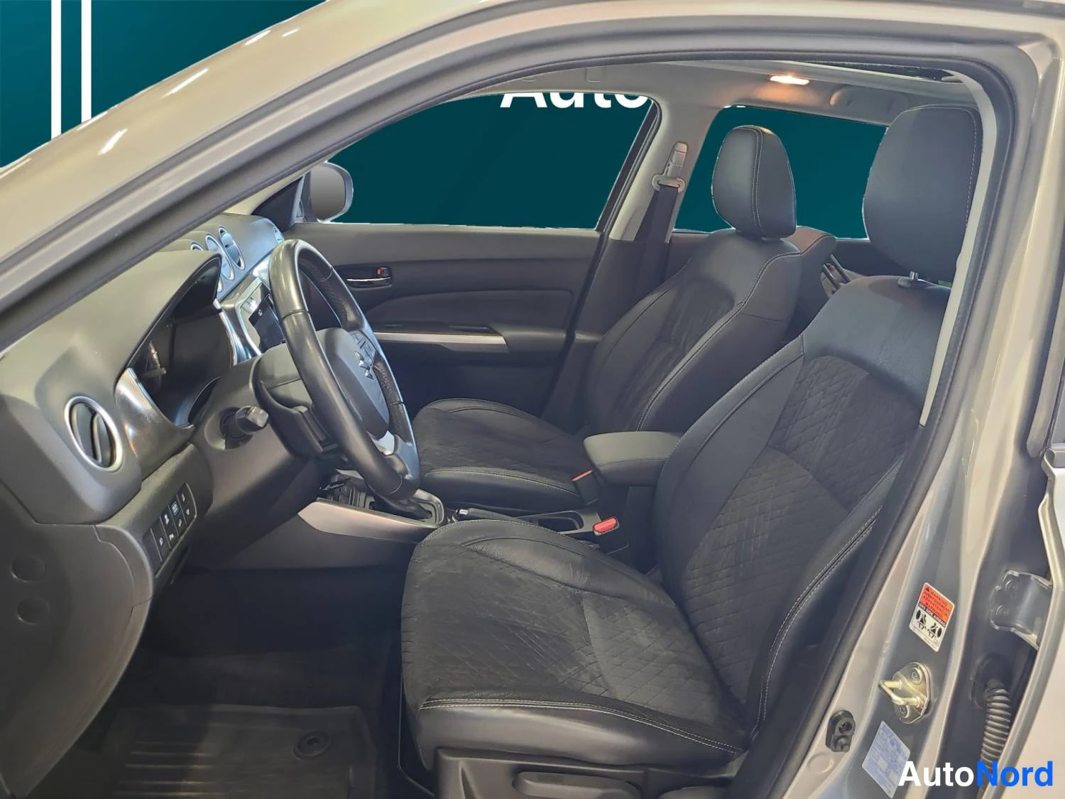 Hopea Suzuki Vitara 2022, kuva 22