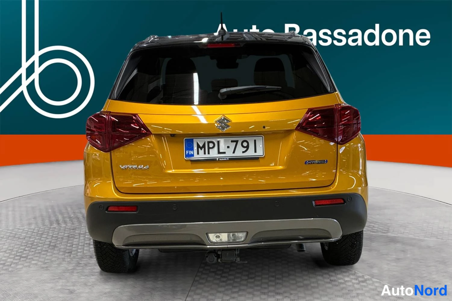 Keltainen Suzuki Vitara 2025, takaa, kuva 9