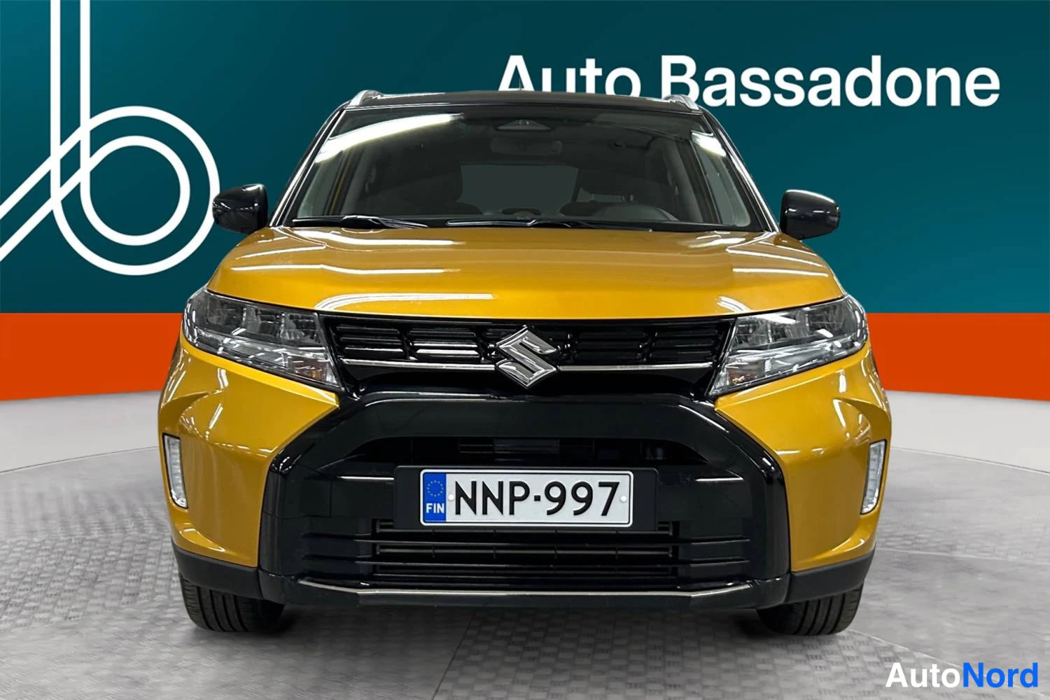Keltainen Suzuki Vitara 2025, edestä, kuva 5