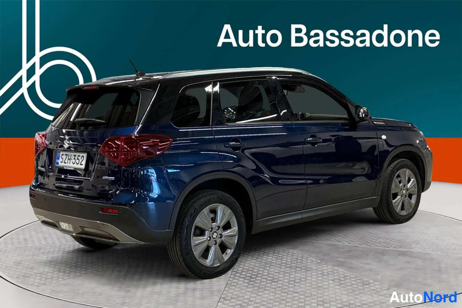 Sininen Suzuki Vitara 2025, takaviisto, kuva 7