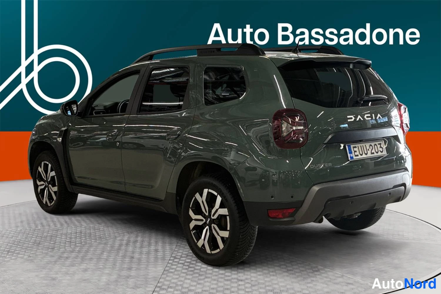 Harmaa Dacia Duster 2023, takaviisto, kuva 8