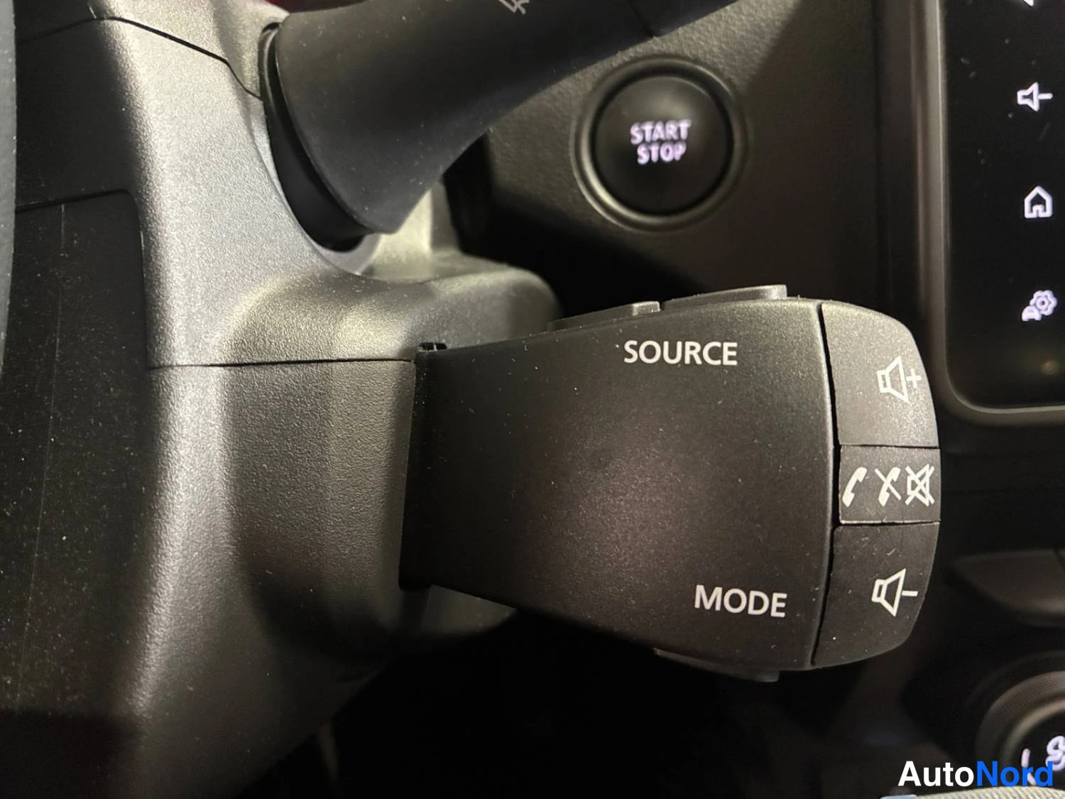 Harmaa Dacia Duster 2023, kuva 26