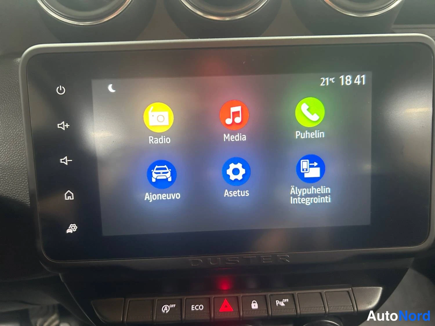 Musta Dacia Duster 2022, kuva 15