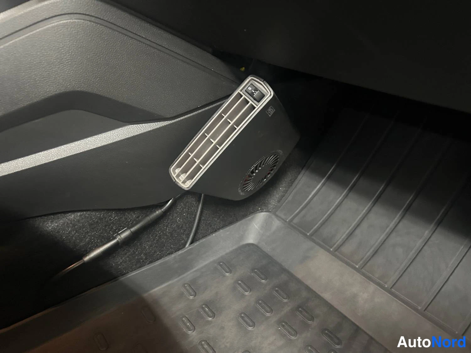 Musta Dacia Duster 2022, kuva 12
