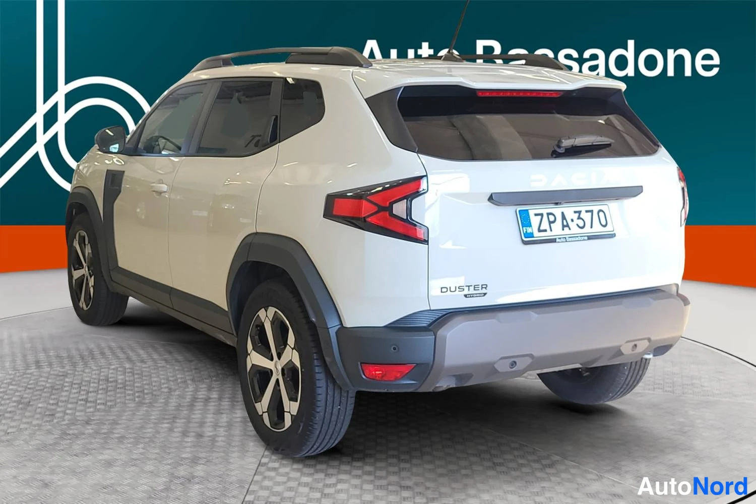 Beige Dacia Duster 2024, takaviisto, kuva 6