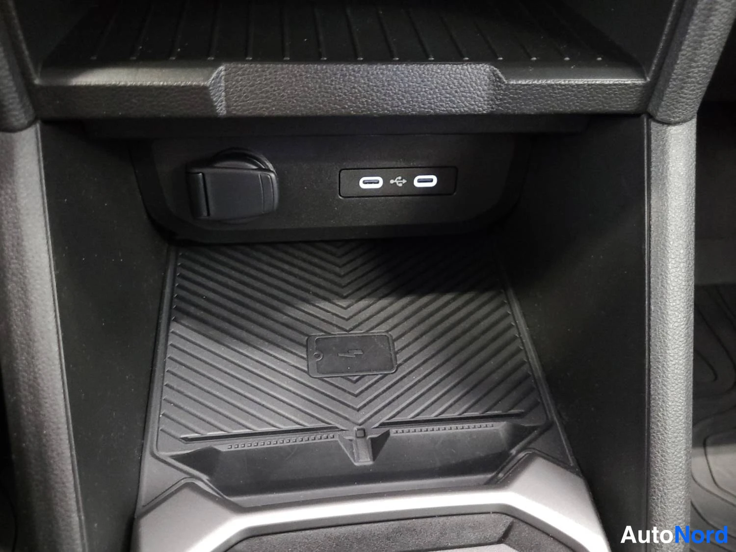 Beige Dacia Duster 2024, kuva 24