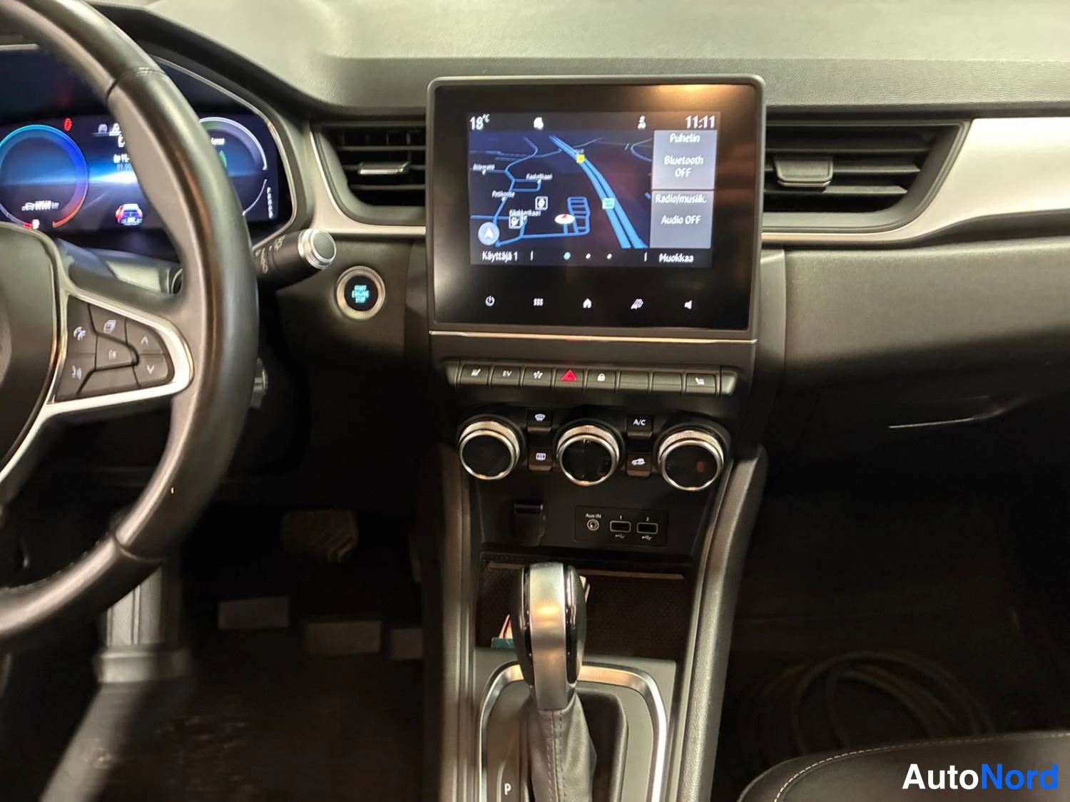 Sininen Renault Captur E-TECH Plug-in hybrid 2022, kuva 11