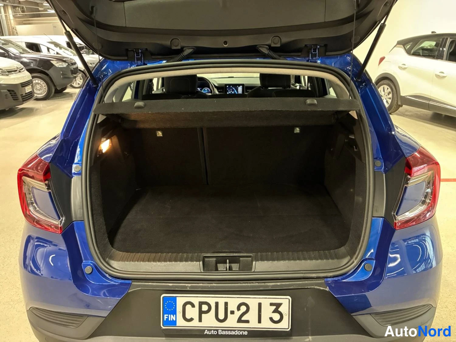 Sininen Renault Captur E-TECH Plug-in hybrid 2022, takaa, kuva 8