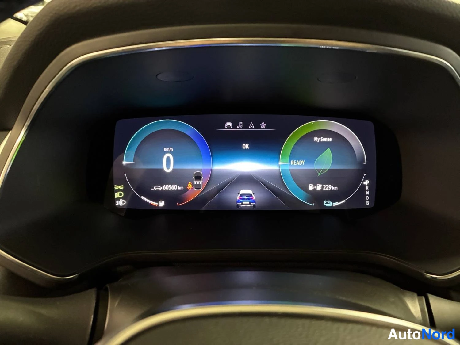 Sininen Renault Captur E-TECH Plug-in hybrid 2022, kuva 19