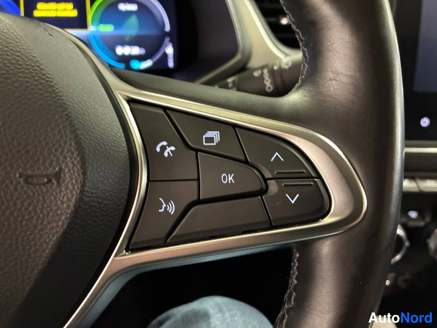Sininen Renault Captur E-TECH Plug-in hybrid 2022, kuva 24