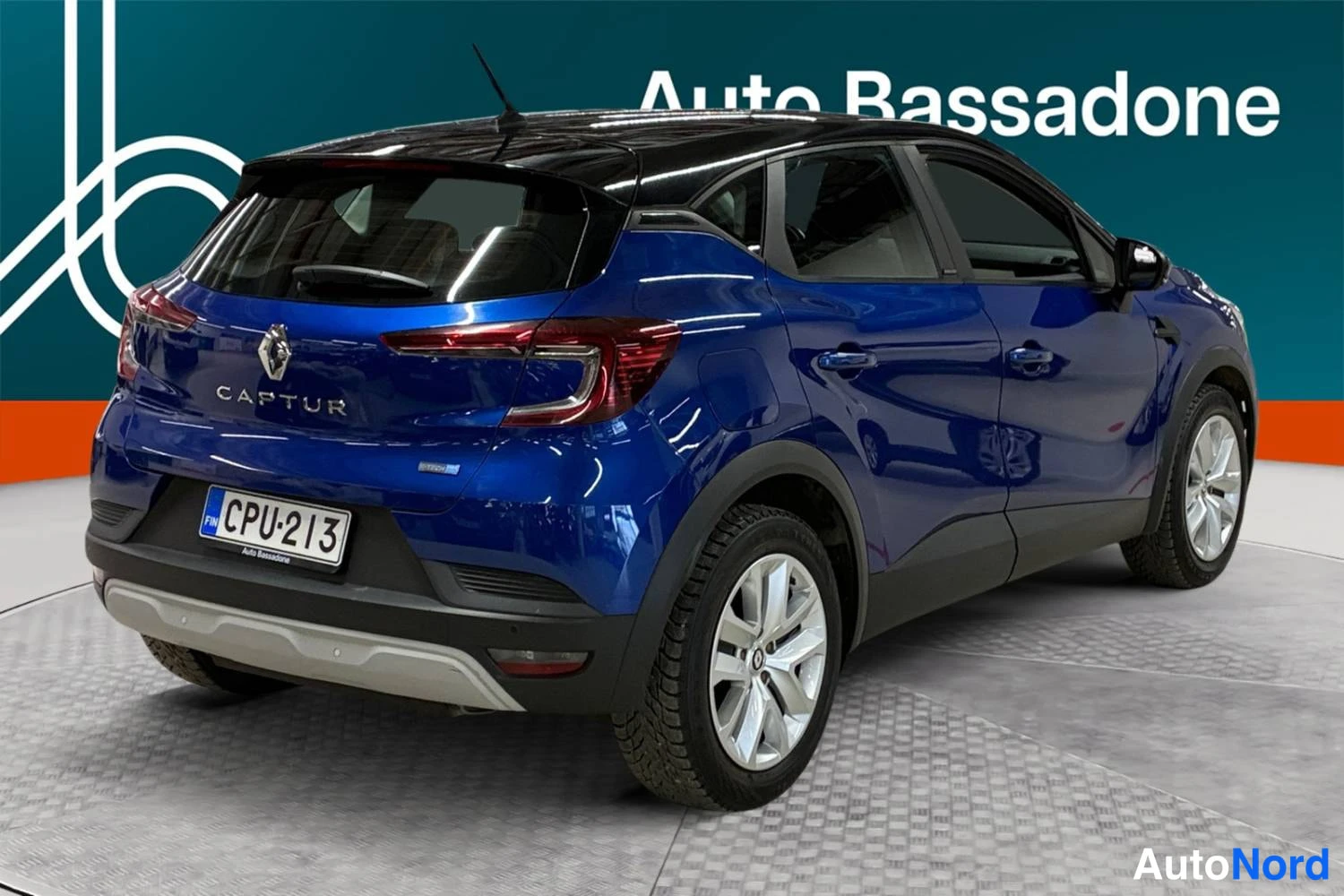Sininen Renault Captur E-TECH Plug-in hybrid 2022, kuva 27
