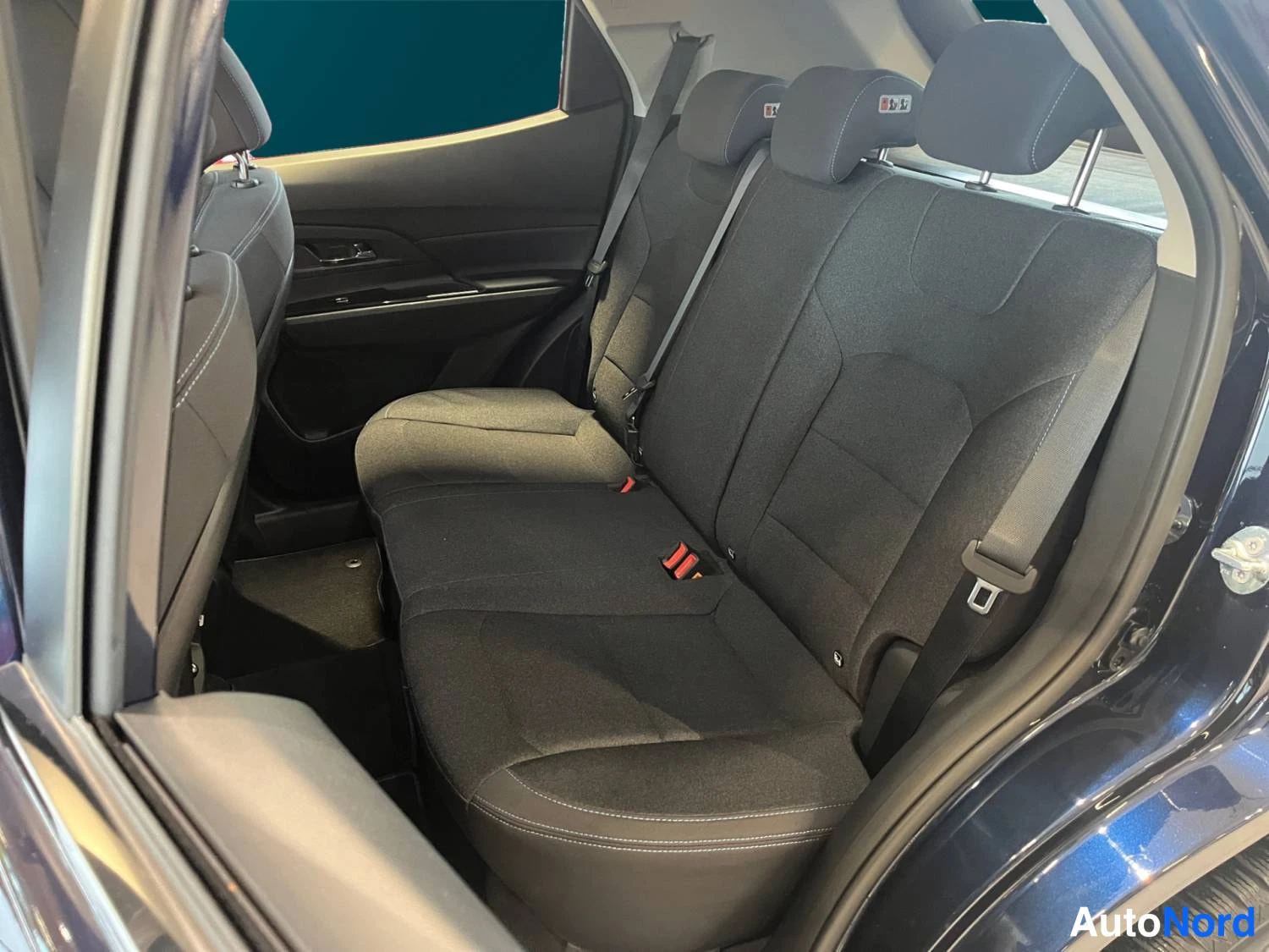 Sininen SsangYong Korando e-Motion 2024, kuva 13
