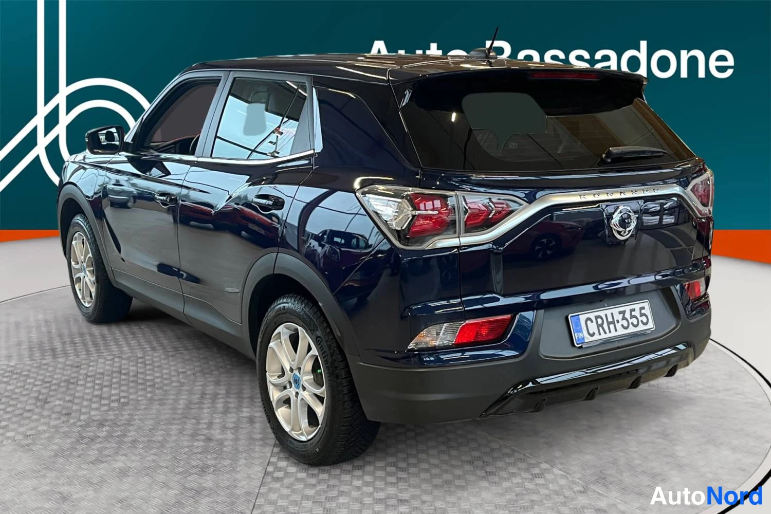 Sininen SsangYong Korando e-Motion 2024, takaviisto, kuva 6