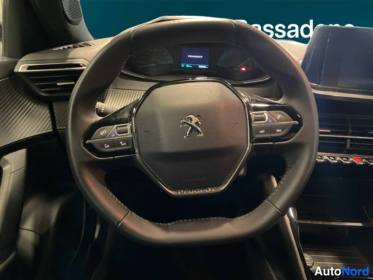 Oranssi Peugeot E-2008 2023, kuva 15