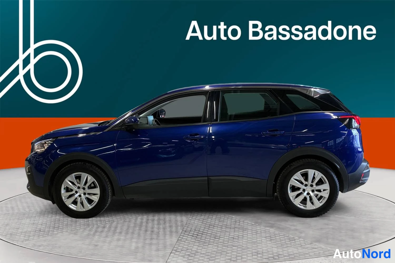 Sininen Peugeot 3008 2020, sivulta, kuva 5
