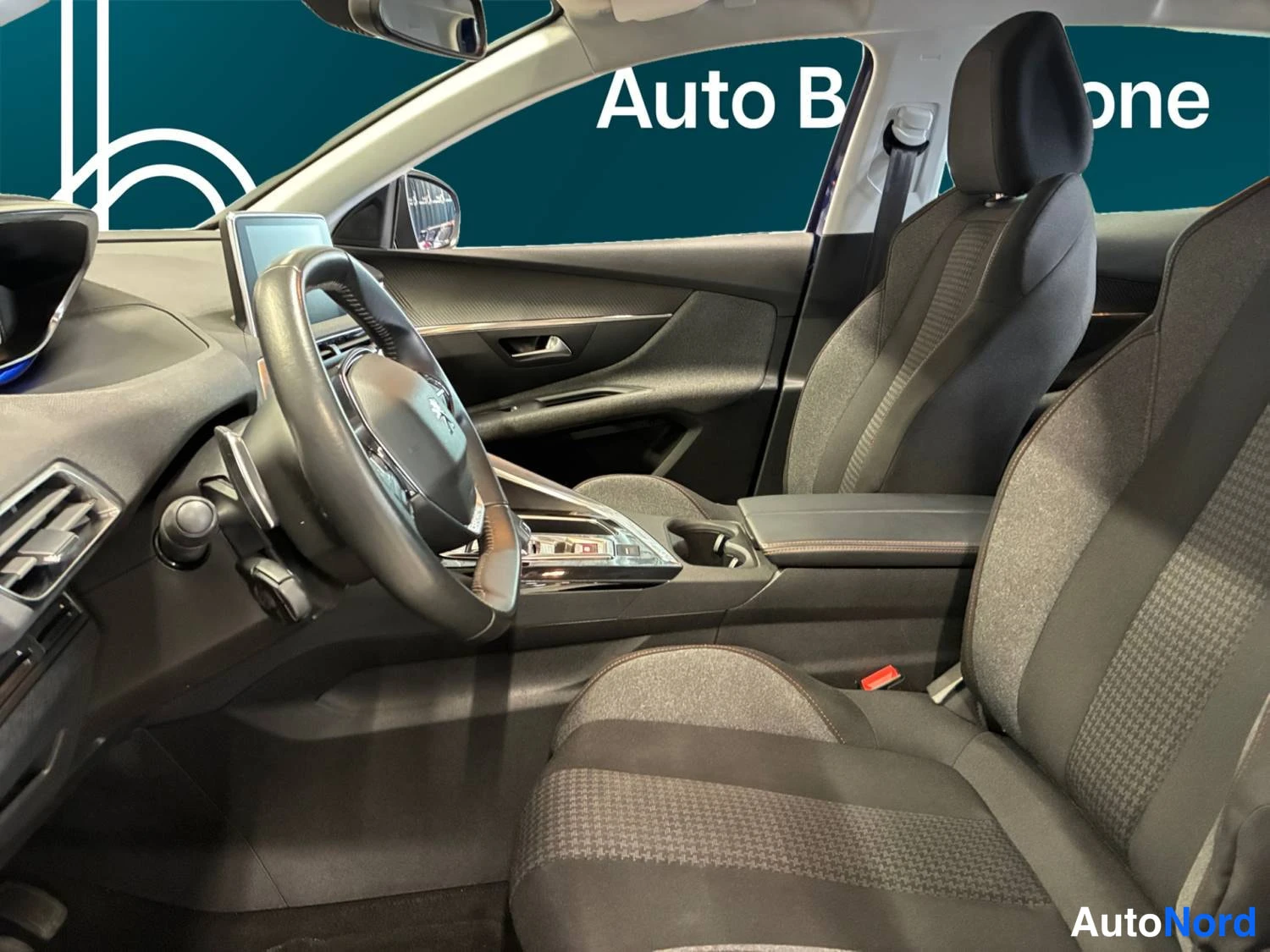 Sininen Peugeot 3008 2020, kuva 28