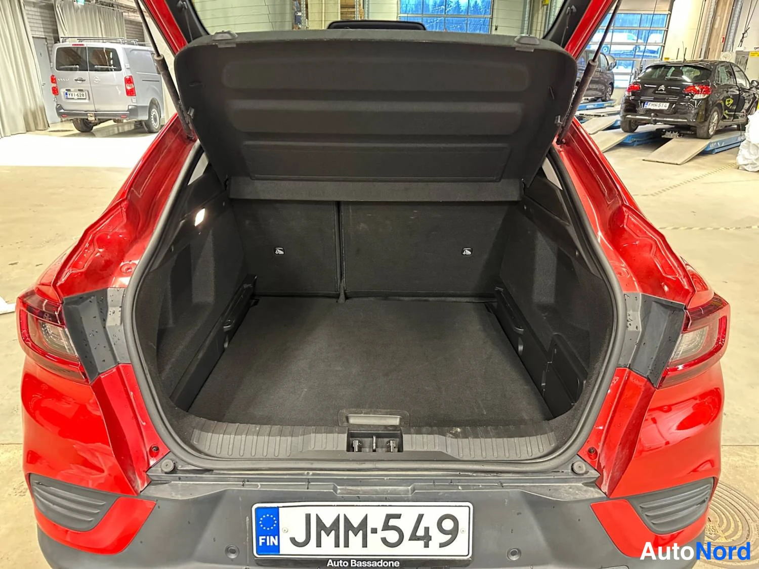 Red Renault Arkana E-TECH 2023, rear, photo 9