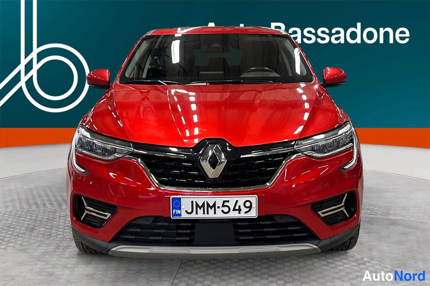 Red Renault Arkana E-TECH 2023, front, photo 5