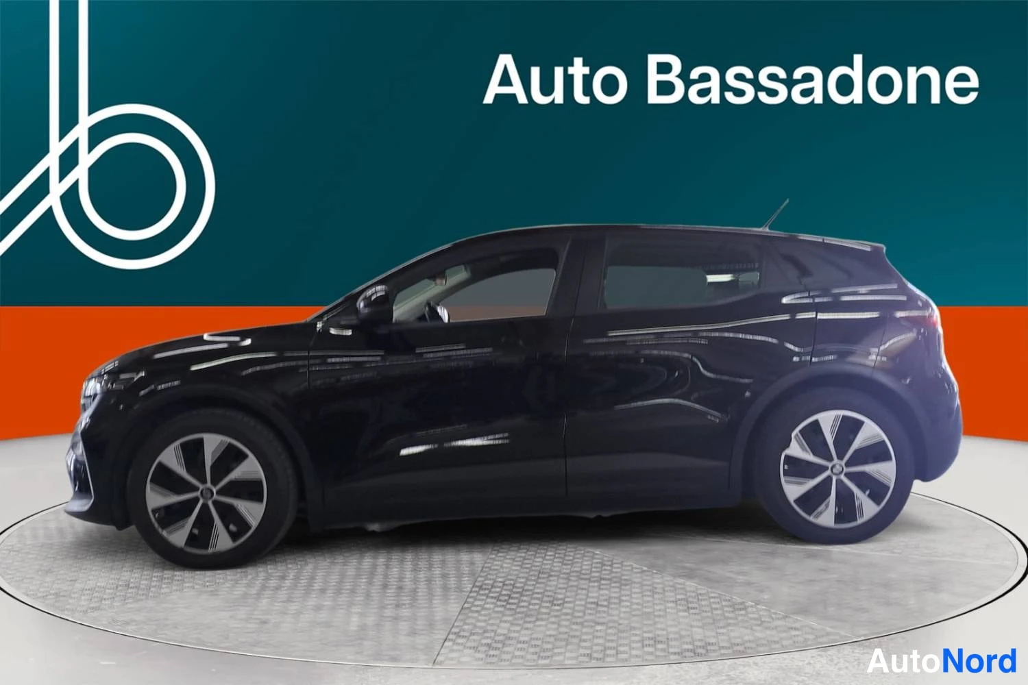 Black Renault Megane E-Tech electric 2022, side, photo 5