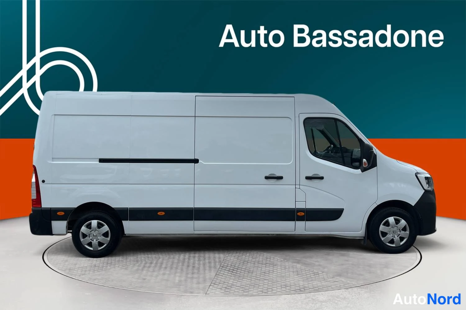 Valkoinen Renault Master 2023, kuva 17