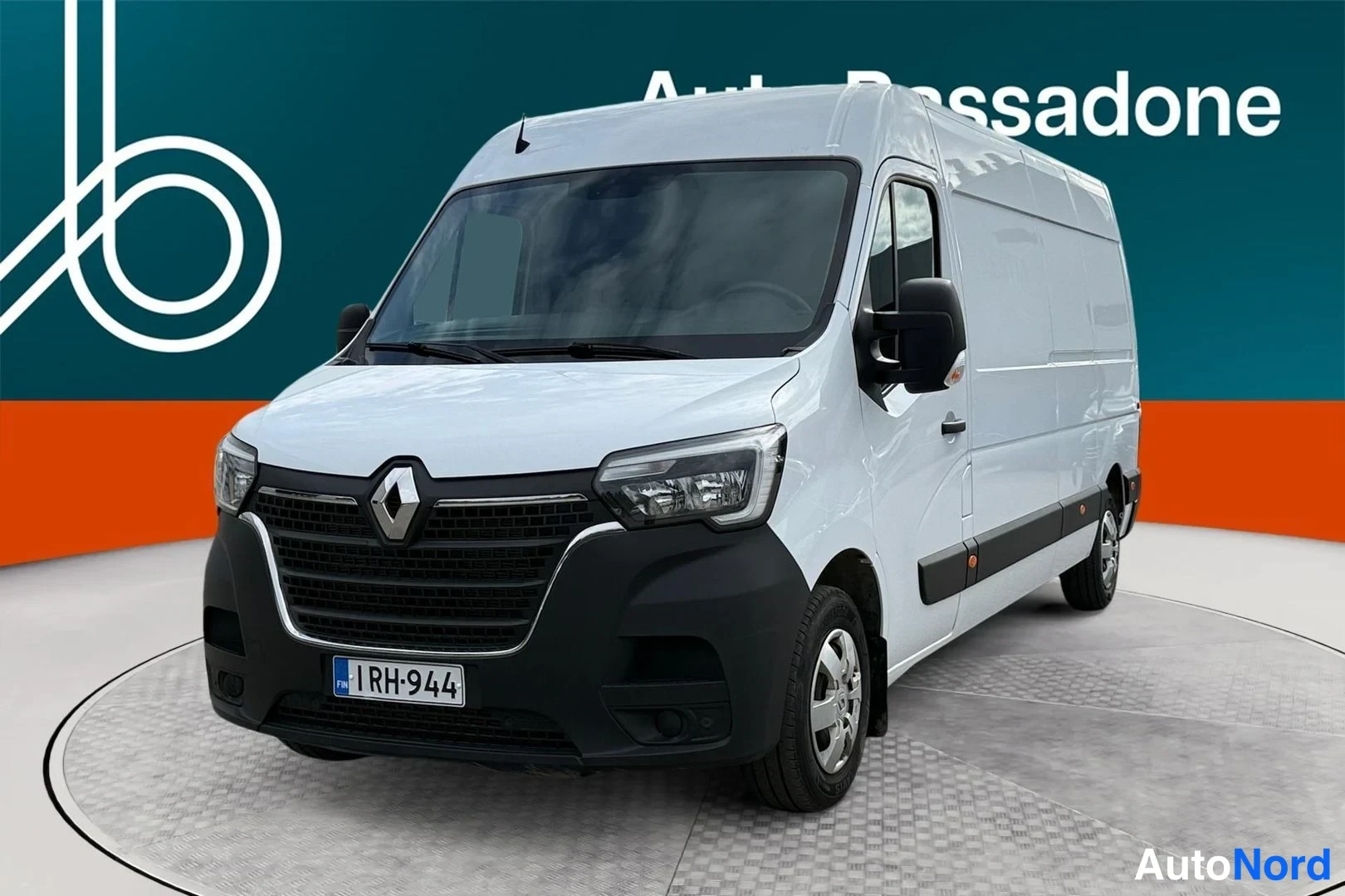 Valkoinen Renault Master 2023, etuviisto, keula vasemmalle, kuva 2