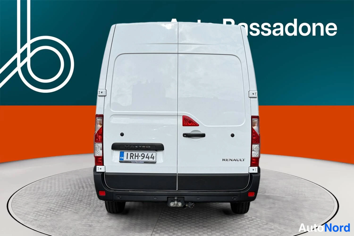 Valkoinen Renault Master 2023, takaa, kuva 15