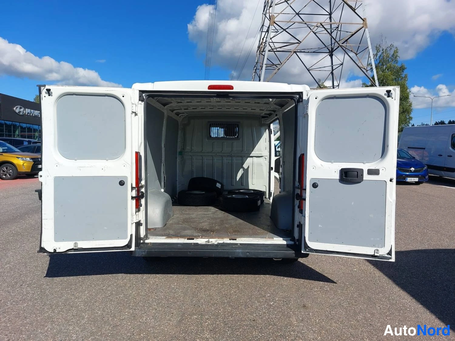 Valkoinen Peugeot Boxer 2021, takaa, kuva 8