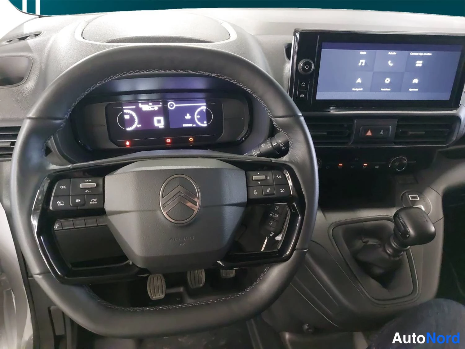 Valkoinen Citroen Berlingo 2025, kuva 12