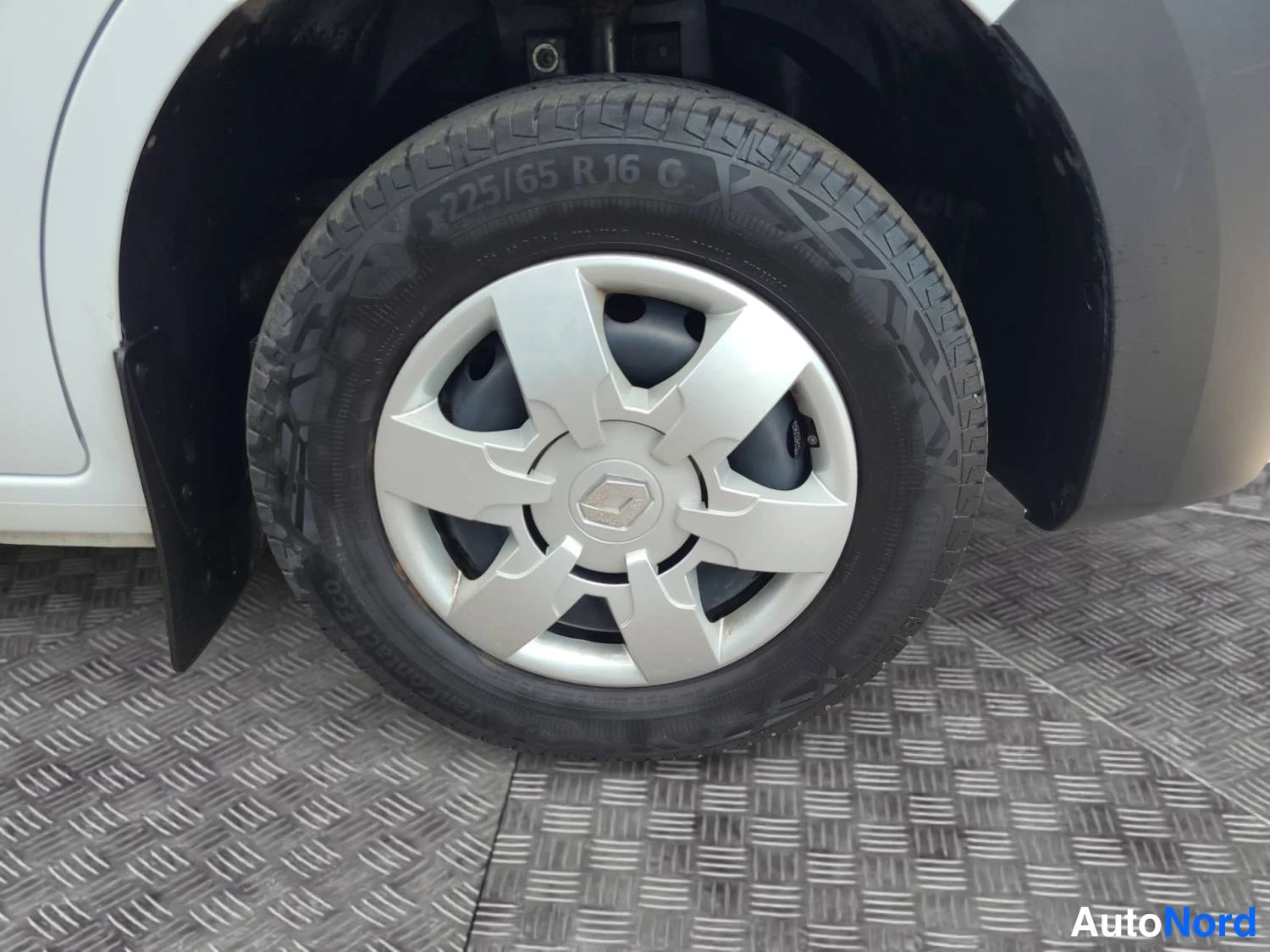White Renault Master 2023, photo 14