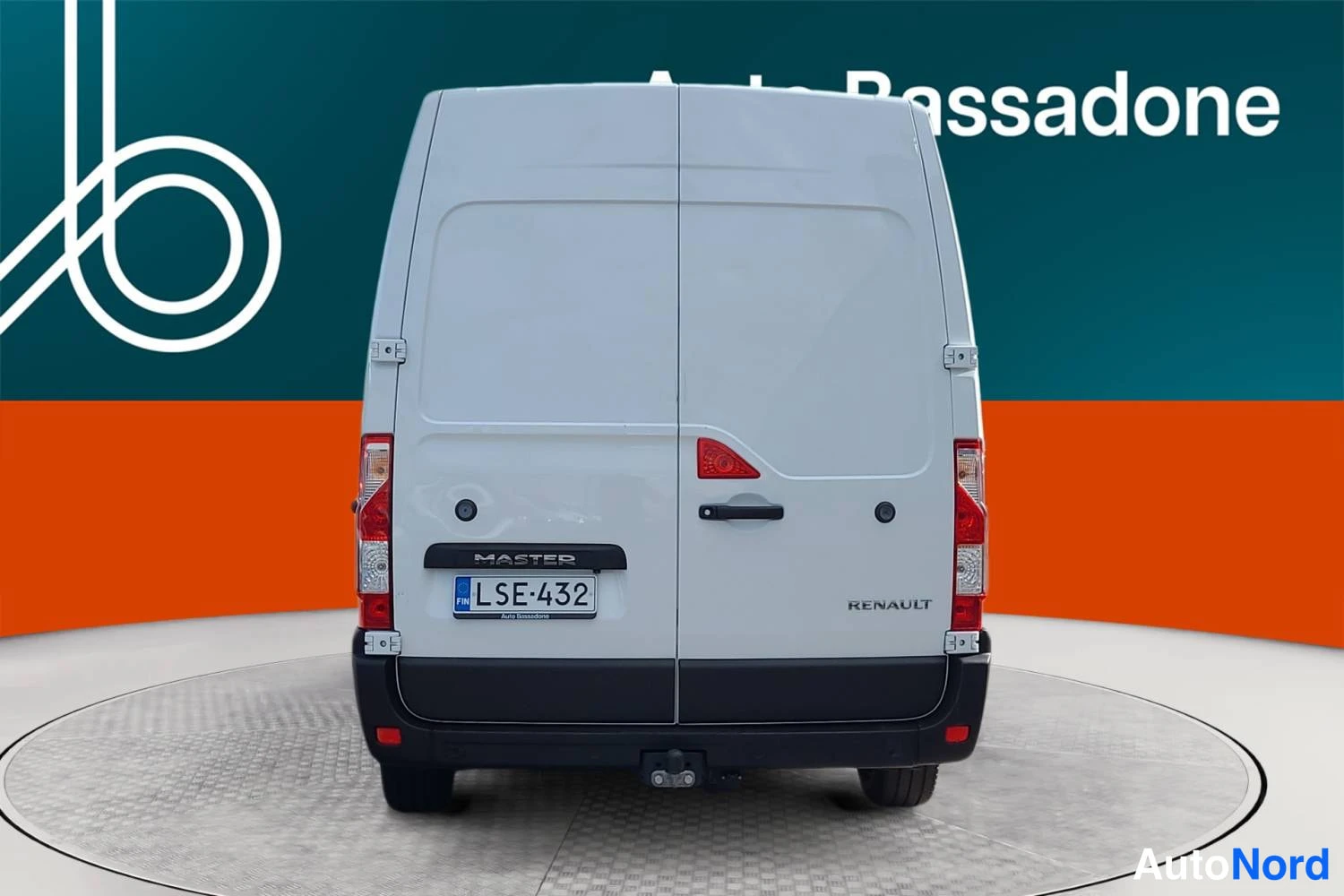 White Renault Master 2023, rear, photo 8