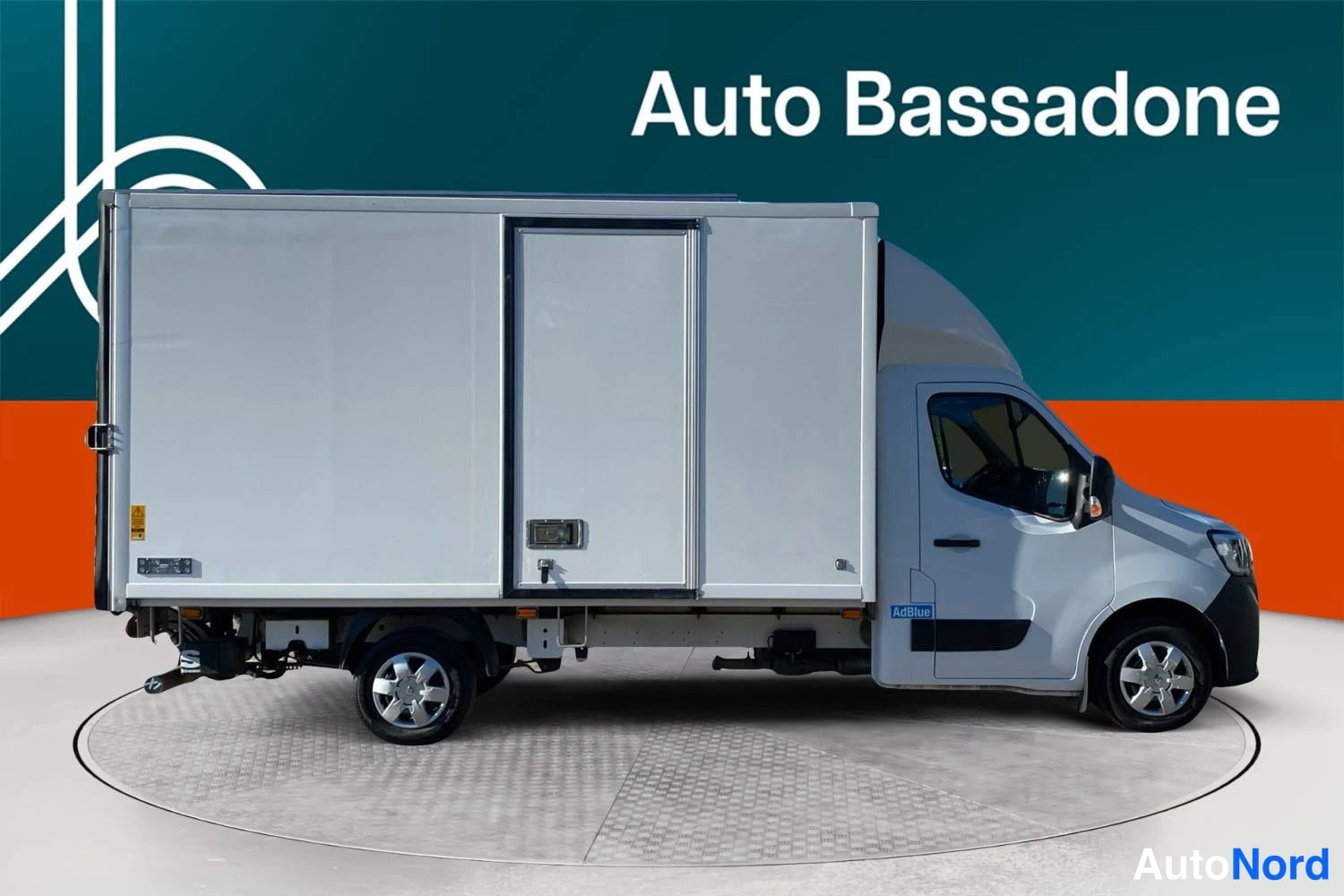 Valkoinen Renault Master 2023, kuva 17