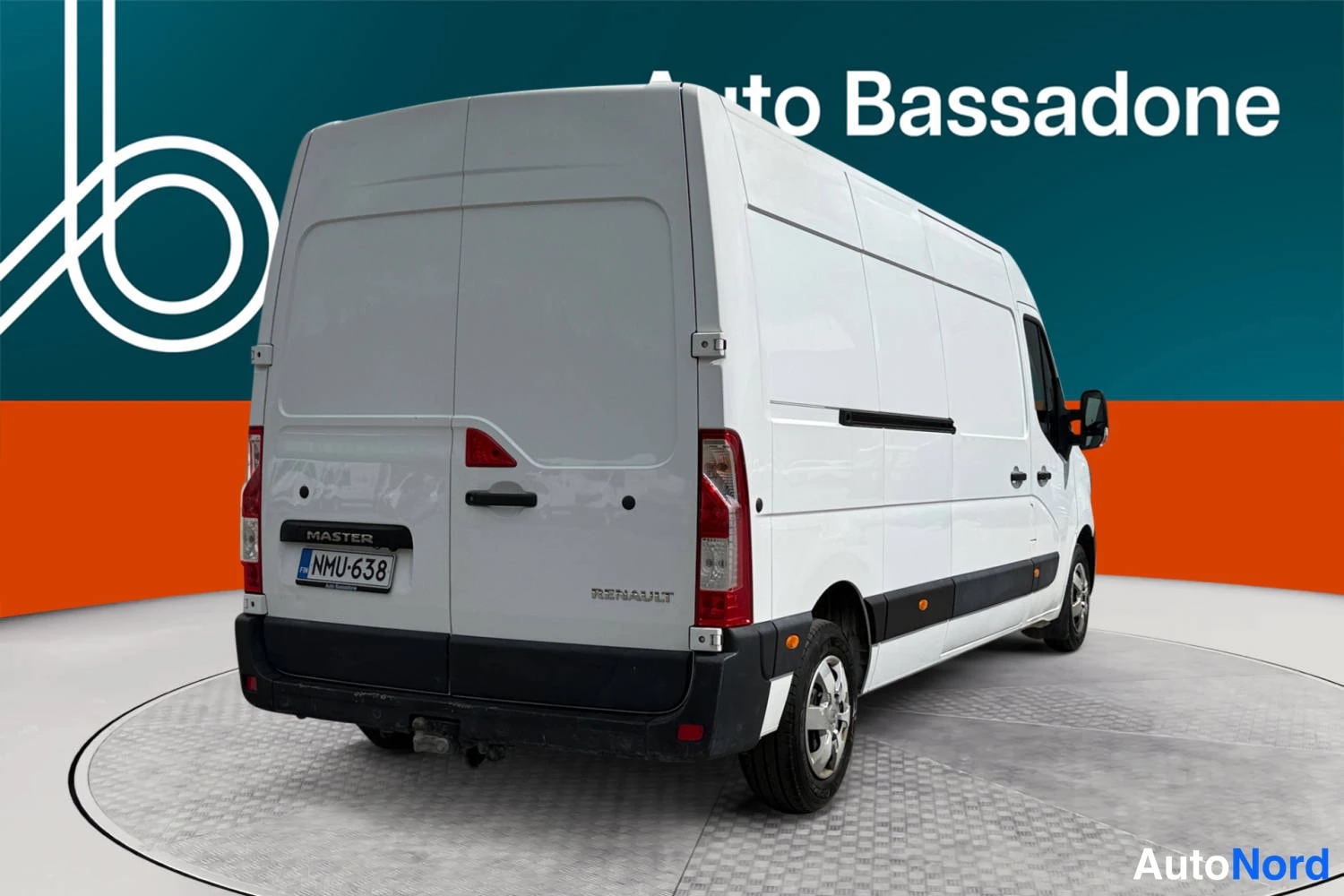 White Renault Master 2023, rear three-quarter, photo 6