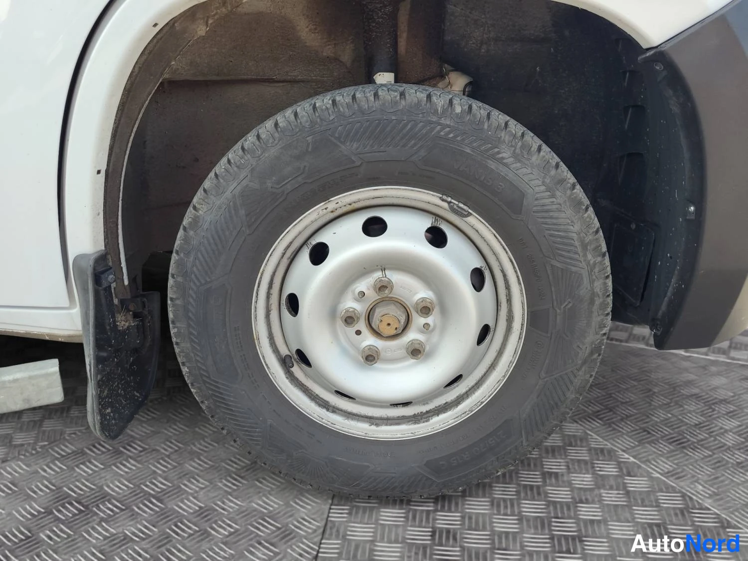 Valkoinen Peugeot Boxer 2023, kuva 15