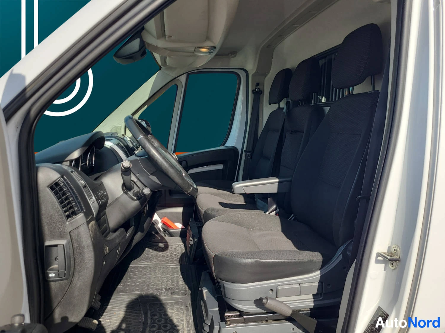Valkoinen Peugeot Boxer 2023, kuva 11