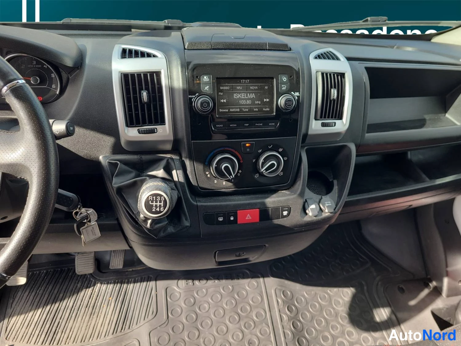 Valkoinen Peugeot Boxer 2023, kuva 12